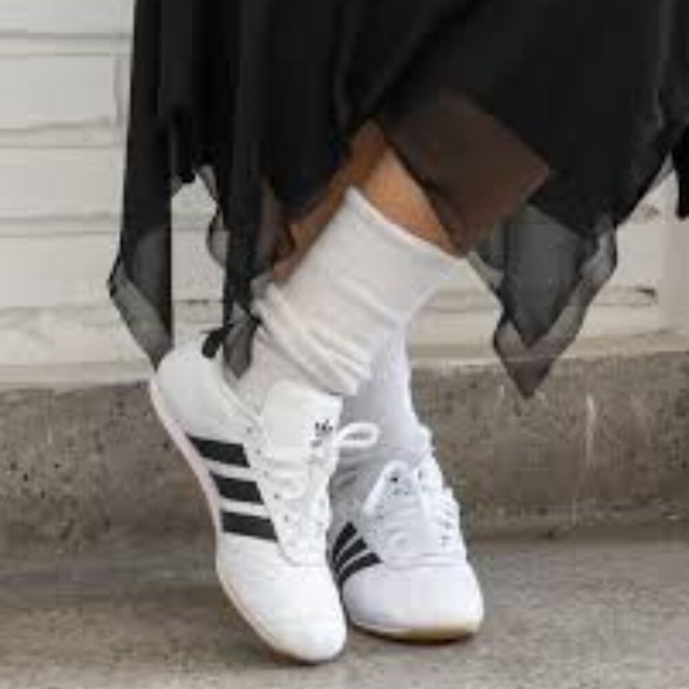 Adidas Sneakers